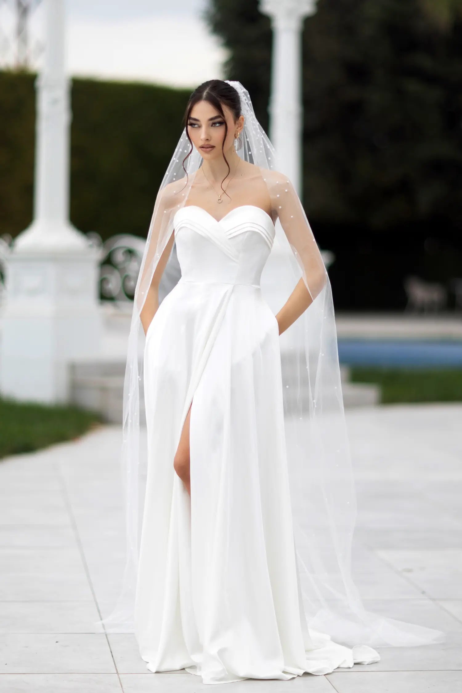 TW105 BRIDAL DRESS